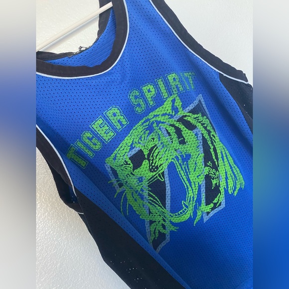 Men’s top - Picture 2 of 5